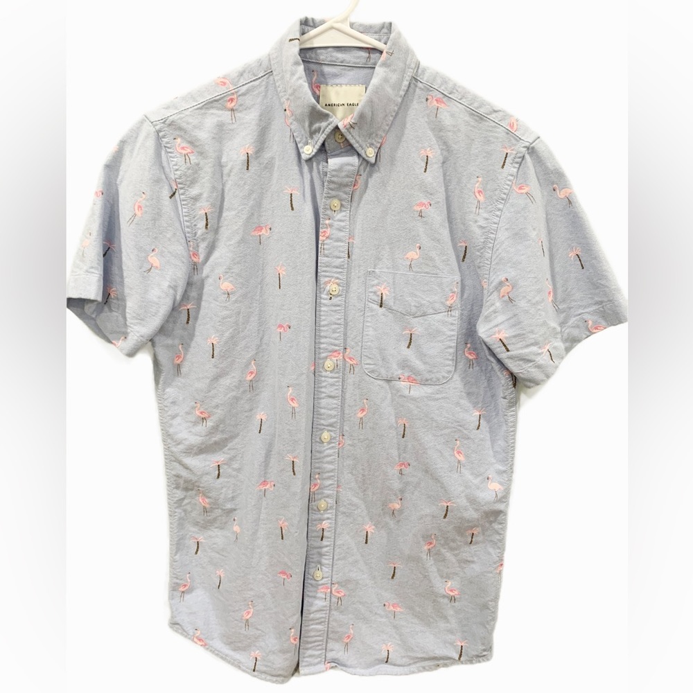 American Eagle chambray and pink flamingo button down. Mens XS/Y L